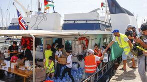 Flotilha solidária ruma a Gaza