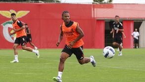 Leandro Santos surge como opção para lateral-direito no Benfica