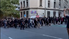 Vídeo mostra manifestantes a bloquear estradas em Marselha 