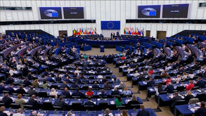 Pedido de minuto de silêncio por Charlie Kirk transforma-se em minuto de barulho no Parlamento Europeu
