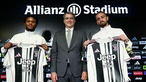Juventus apresenta dois reforços: Openda e Zhegrova reforçam ataque da Vecchia Signora