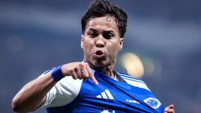 Kaio Jorge bisou na partida