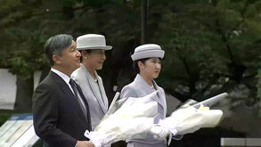 Família real japonesa presta homenagem às vítimas da bomba atómica em Nagasaki