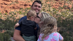 «Não deixarei o teu legado morrer»: viúva de Charlie Kirk faz primeira declaração após morte do ativista conservador