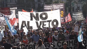 Funcionários de hospital pediátrico em Buenos Aires em greve contra cortes orçamentais