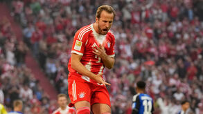 Harry Kane celebra o segundo 'bis' no campeonato
