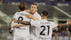 Hojlund marca na estreia pelo Nápoles e ajuda o campeão a manter registo 100% vitorioso na Serie A