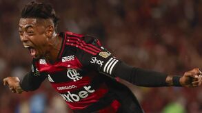Tribunal desportivo brasileiro retira suspensão de 12 jogos imposta a Bruno Henrique