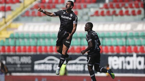 Ataque do V. Guimarães desbloqueado para o dérbi