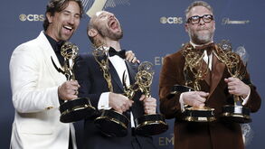 Adolescência, The Studio e The Pitt foram os grandes vencedores dos Emmy