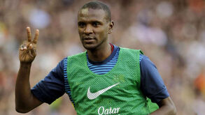 Eric Abidal vê-se obrigado a desmentir... a própria morte: «Estou bem, vivo e com saúde»