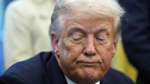 Trump exige 15 mil milhões de dólares ao 'New York Times' por difamação