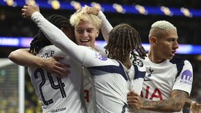Tottenham vence Villarreal