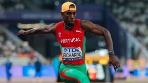 Pedro Pichardo qualifica-se para a final do triplo salto dos Mundiais de atletismo