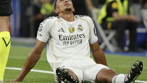 Trent Alexander-Arnold tem lesão na coxa direita e desfalca Real Madrid