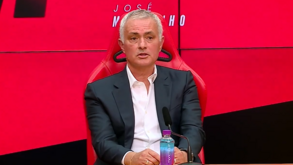 Mourinho: «O contrato está feito de um modo muito ético, mas no dia a seguir às eleições serei o treinador»