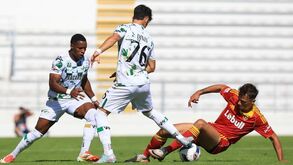 Rio Ave multado por insultos dos adeptos ao guarda-redes do Moreirense e... ao próprio treinador