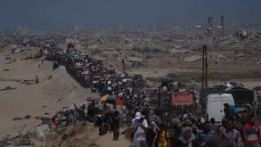 Em desespero famílias fogem de Gaza sob aviso de ataque 