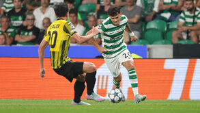 Maxi Araújo celebra 50.º jogo pelo Sporting: «Vou trabalhar para dar sempre o máximo»