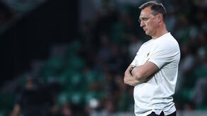 Treinador do Kairat resignado com derrota em Alvalade: «Um resultado muito triste»
