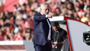 José Mourinho venceu no regresso ao Benfica