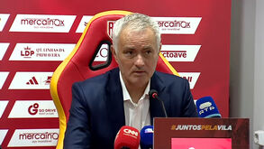 Mourinho: «Isto não é voltar a Portugal definitivamente. É um contrato de dois anos e depois decidiremos se é para continuar»