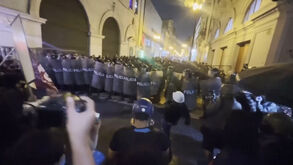 Polícia dispara gás lacrimogéneo contra manifestantes do grupo 'Geração Z' no Peru 