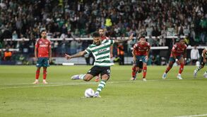 Suárez marca penálti