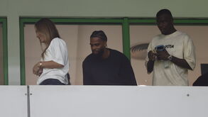 St. Juste de novo no camarote VIP de Alvalade