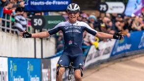 Michiel Mouris e Megan Arens conquistam contrarrelógios de juniores dos Mundiais de ciclismo