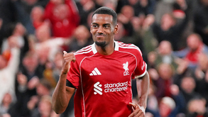 Isak marcou pelo Liverpool