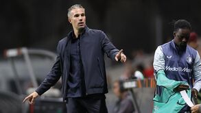 Van Persie já não é treinador do Feyenoord