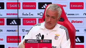 Mourinho e a pausa para as seleções: «Vamos fazer umas peladas com o Aursnes e um gajo qualquer»