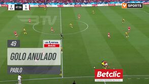 Gil Vicente fez o segundo e gelou a Luz... mas lance foi anulado por fora de jogo
