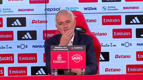 Mourinho lembra operação a César Peixoto: «Quando vi um joelho completamente aberto...»