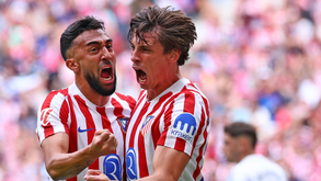 At. Madrid goleia Real Madrid no dérbi e impõe primeira derrota aos merengues na época