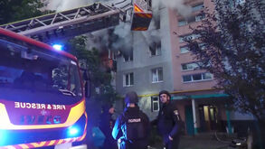 Socorristas retiram residentes após ataque russo em Zaporizhzhia