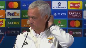 Veja aqui na íntegra a conferência de imprensa de Mourinho de antevisão ao jogo com o Chelsea