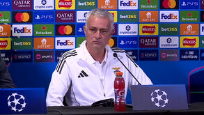 Mourinho: «Claro que gostava de ter Pedro Neto. Martínez é um privilegiado na Seleção»