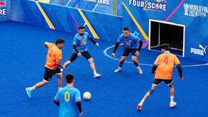 Equipas disputam a final mundial do Red Bull Four 2 Score, em Leipzig