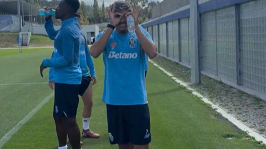  Pedro Gonçalves acabou por entrar num bate-boca com o portista