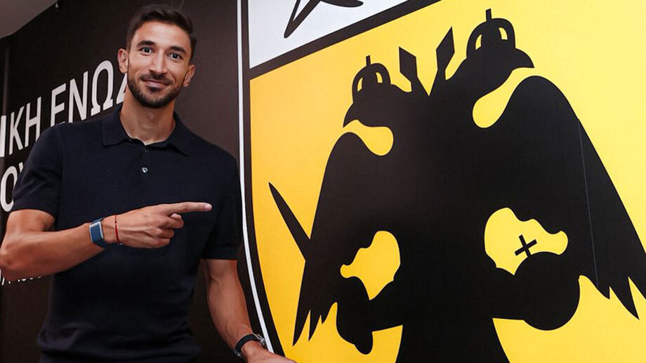 Oficial: Grujic é reforço do AEK