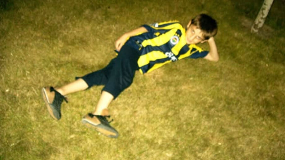 Aktürkoglu partilha foto em criança com camisola do Fenerbahçe