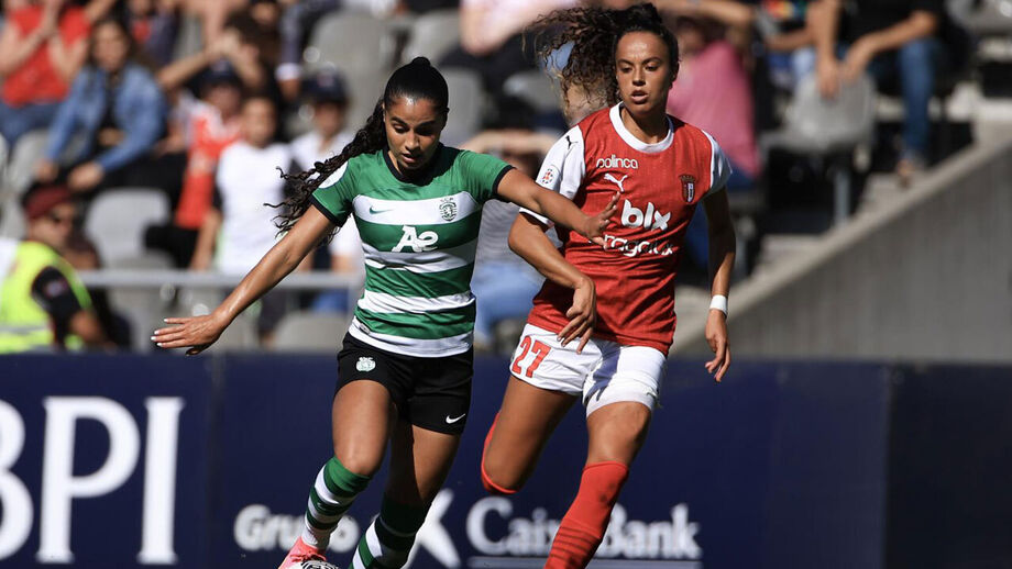 Mariana Azevedo (à direita)