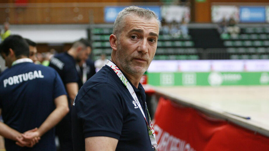 Paulo Freitas antecipa Espanha: «Vamos jogar que nem animais selvagens, dentro das regras»