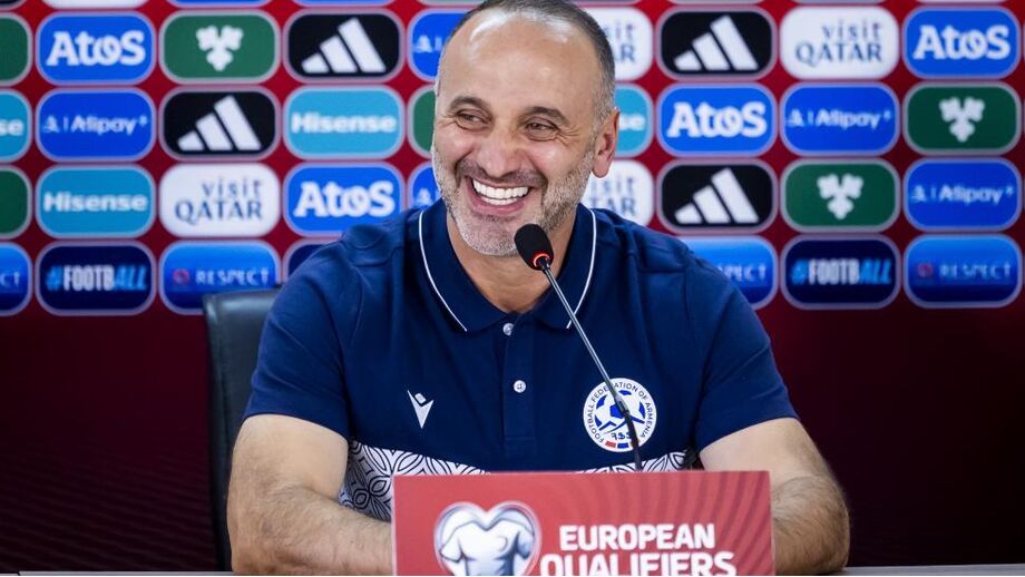 Eghishe Melikyan, selecionador da Arménia
