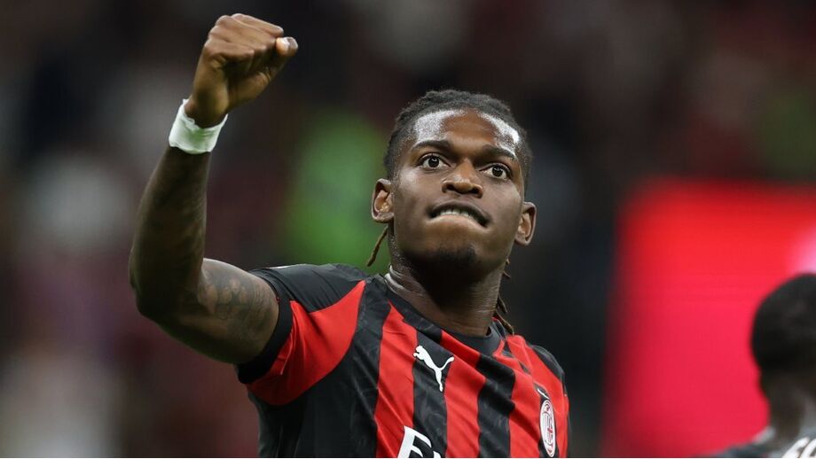 Rafael Leão: «Allegri e Ibrahimovic disseram-me para usar menos as redes sociais»