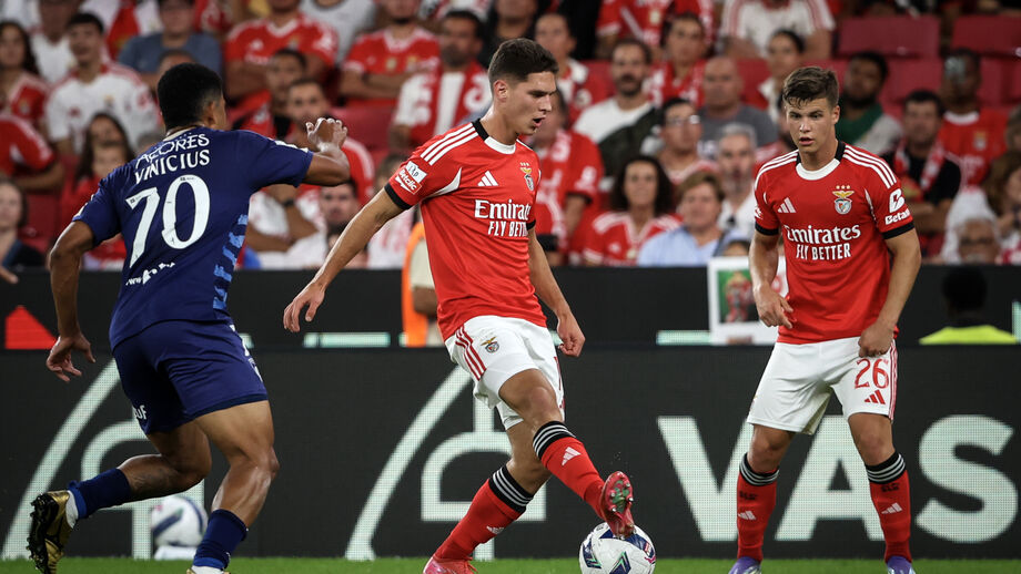 Sudakov em ação frente ao Santa Clara