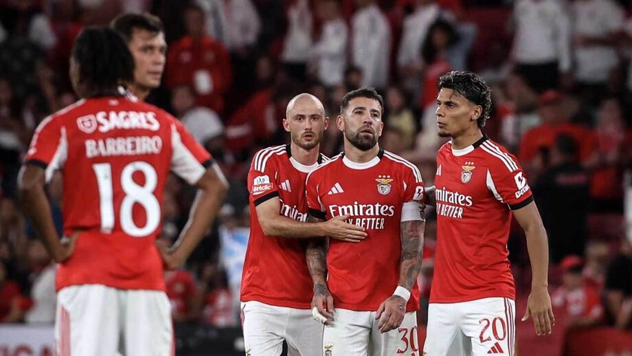 Otamendi desolado após empate, mas apoiado no balneário do Benfica