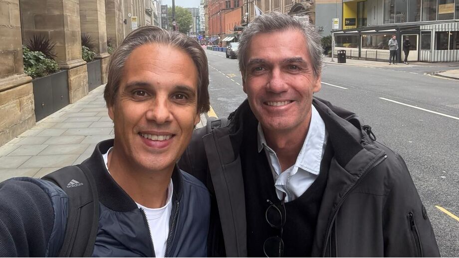 Nuno Gomes e Noronha Lopes em Manchester